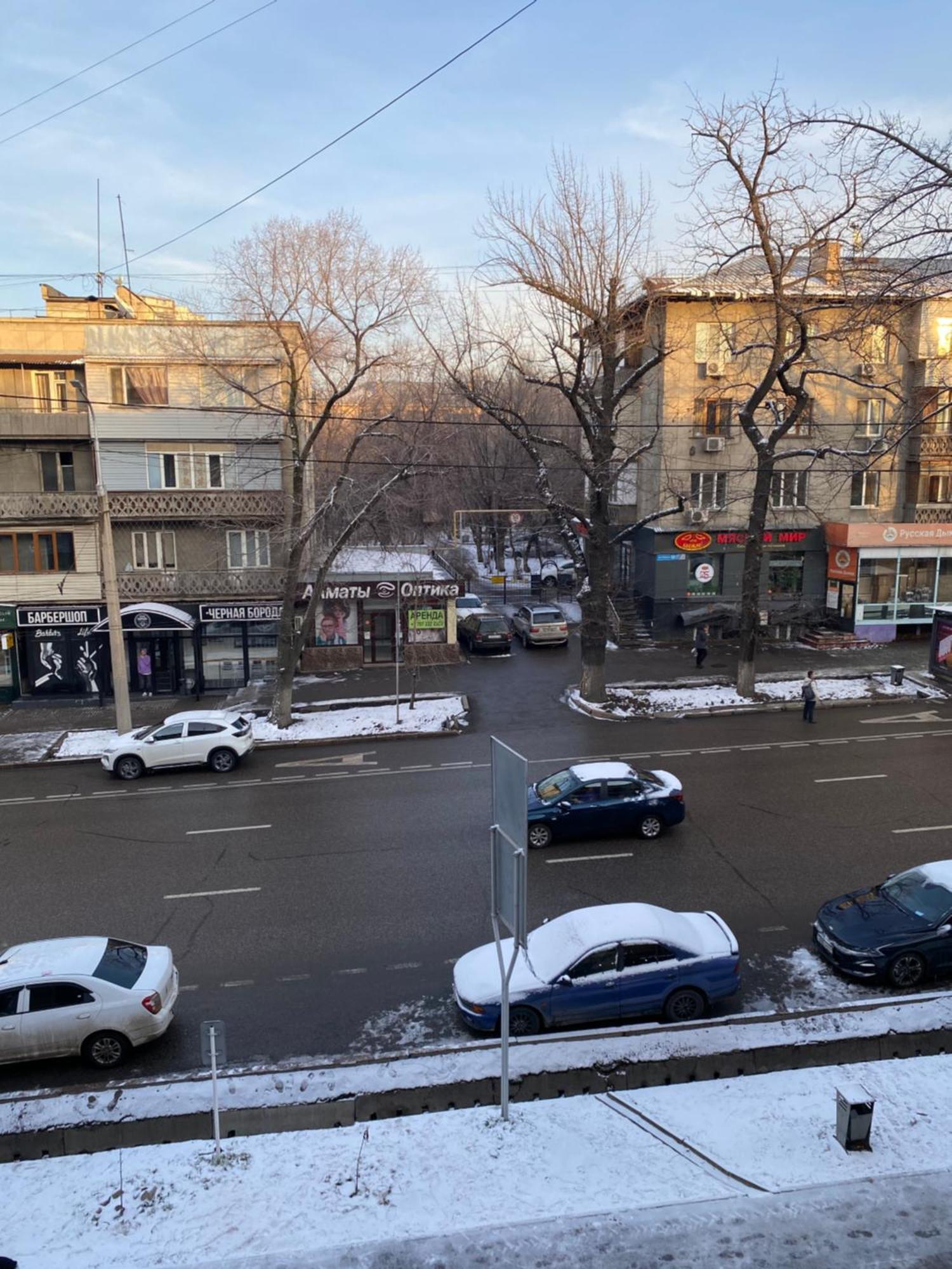 Прекрасная Квартира На Арбате В Алматы Exterior photo